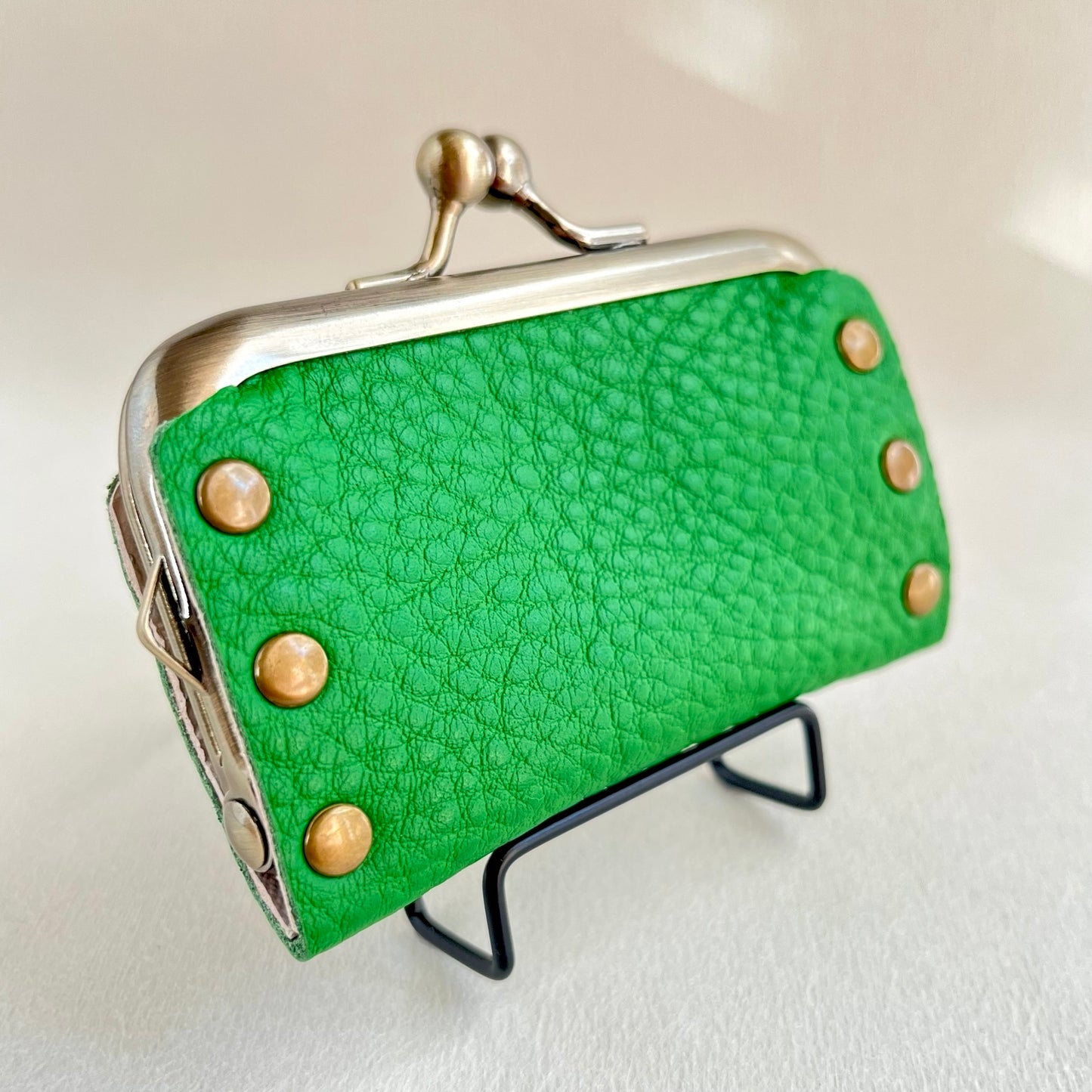 [Clasp purse] Genuine leather, green, riveted, handmade